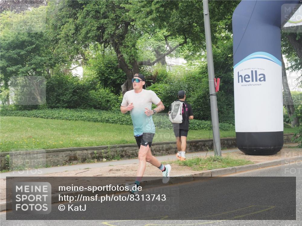 29.06.2025 - hella hamburg halbmarathon KatJ http://msf.ph/oto/8313743 29.06.2025 10:15:37 Zwischen KM18-KM19 1271 meine-sportfotos.de