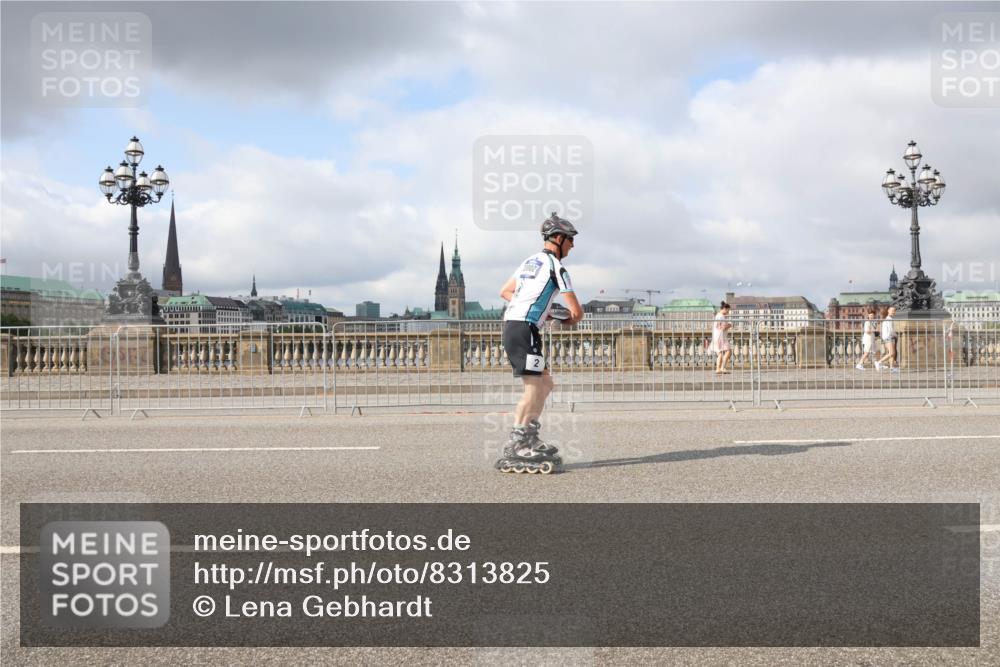 29.06.2025 - hella hamburg halbmarathon Lena Gebhardt http://msf.ph/oto/8313825 29.06.2025 09:07:10 Lombardsbrücke 2 meine-sportfotos.de