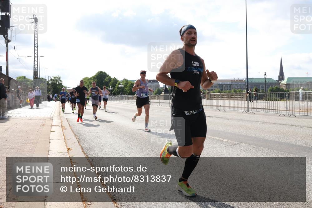29.06.2025 - hella hamburg halbmarathon Lena Gebhardt http://msf.ph/oto/8313837 29.06.2025 09:47:19 Lombardsbrücke 2121, 888889, 1002, 1053, 1217, 1396, 1407, 1411, 1577, 1910, 1959, 2121, 2228, 2404, 2563, 2774, 2836, 2851, 3005, 3783, 3790, 3935, 4246, 4740, 5193, 5660, 5923, 5961, 6032, 6305, 6473, 6915, 7080, 7622, 7831, 7867, 7972, 8323, 8366, 8395, 9171, 9376, 9508, 9519, 10771, 11055, 11370, 11806, 11898, 12137, 12204, 12704, 13029, 13148, 13729, 13771, 13972, 13991, 14069, 14385, 14459, 16123, 18419 meine-sportfotos.de