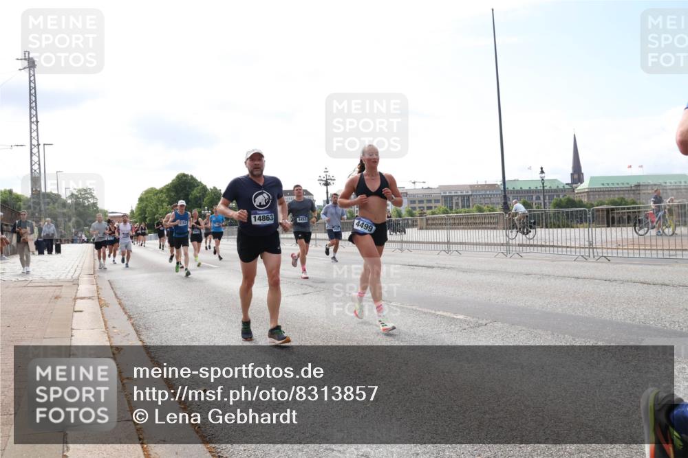 29.06.2025 - hella hamburg halbmarathon Lena Gebhardt http://msf.ph/oto/8313857 29.06.2025 10:12:27 Lombardsbrücke 14863, 262, 4453, 4499, 1062, 1249, 1610, 1785, 1790, 1850, 2531, 2661, 2891, 2963, 2964, 3182, 3248, 3262, 3746, 4453, 4499, 4554, 5150, 5166, 5176, 5597, 5598, 6822, 6871, 6966, 7014, 7474, 7907, 8971, 9253, 9254, 9405, 9705, 10581, 10685, 11509, 11525, 11581, 12456, 13171, 13566, 13816, 14060, 14196, 14313, 14540, 14863, 14868, 14869, 15137, 15369, 16379, 16473, 16826, 16911, 16976, 18178, 18429, 18493, 18655 meine-sportfotos.de