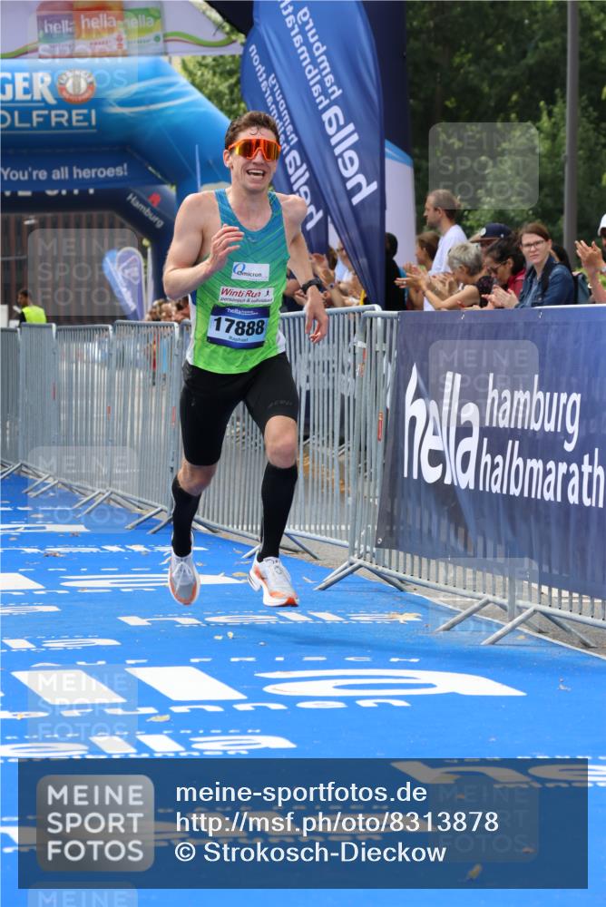 29.06.2025 - hella hamburg halbmarathon Strokosch-Dieckow http://msf.ph/oto/8313878 29.06.2025 10:10:58 Ziel 46, 17888 meine-sportfotos.de