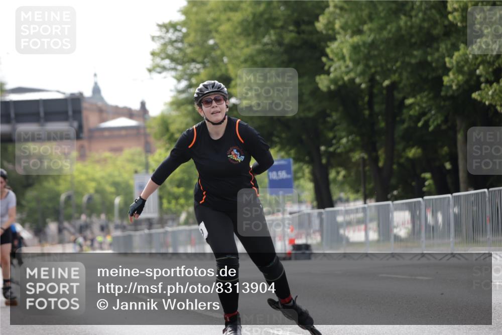 29.06.2025 - hella hamburg halbmarathon Jannik Wohlers http://msf.ph/oto/8313904 29.06.2025 08:59:19 Lombardsbrücke  meine-sportfotos.de