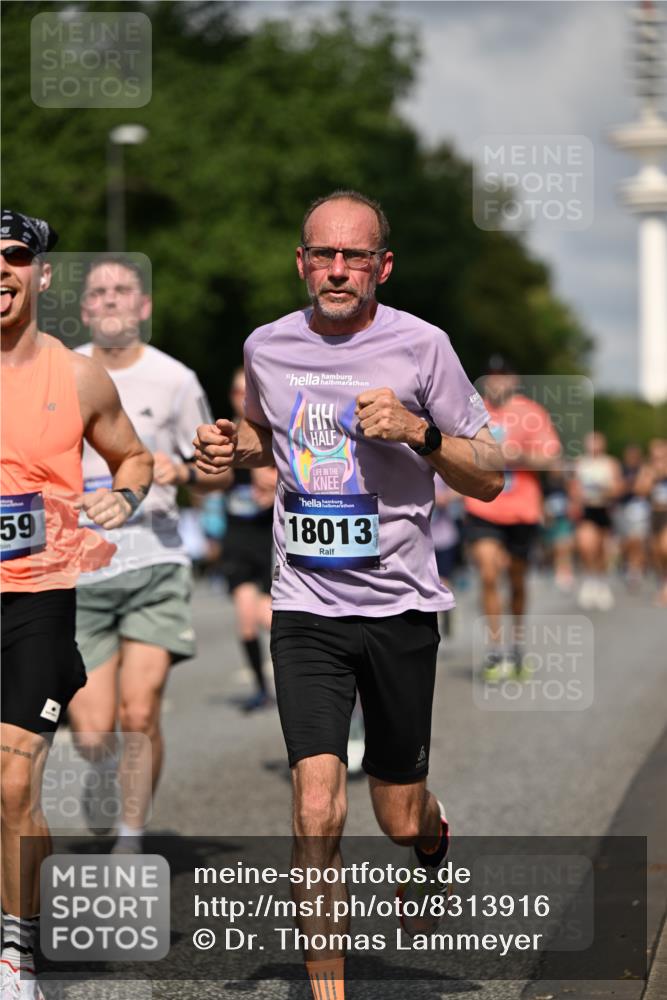 29.06.2025 - hella hamburg halbmarathon Dr. Thomas Lammeyer http://msf.ph/oto/8313916 29.06.2025 09:55:01 Kennedybrücke 1136, 1570, 1903, 1912, 1920, 1941, 2972, 3523, 3700, 3947, 4759, 4843, 4854, 4865, 4999, 5275, 5375, 5410, 6593, 7105, 7363, 7378, 7693, 7962, 8346, 8871, 9114, 9262, 9364, 9371, 9380, 9755, 9833, 9885, 10193, 10375, 10415, 10669, 11417 meine-sportfotos.de