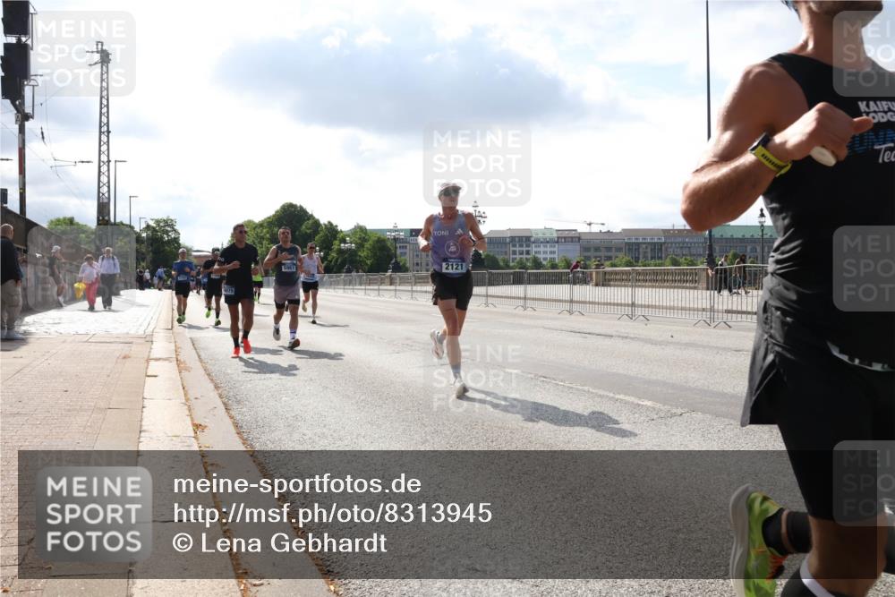 29.06.2025 - hella hamburg halbmarathon Lena Gebhardt http://msf.ph/oto/8313945 29.06.2025 09:47:19 Lombardsbrücke 5961, 2121, 1002, 1053, 1217, 1396, 1407, 1411, 1577, 1910, 1959, 2121, 2228, 2404, 2563, 2774, 2836, 2851, 3005, 3783, 3790, 3935, 4246, 4740, 5193, 5660, 5923, 5961, 6032, 6305, 6473, 6915, 7080, 7622, 7831, 7867, 7972, 8323, 8366, 8395, 9171, 9376, 9508, 9519, 10771, 11055, 11370, 11806, 11898, 12137, 12204, 12704, 13029, 13148, 13729, 13771, 13972, 13991, 14069, 14385, 14459, 16123, 18419 meine-sportfotos.de
