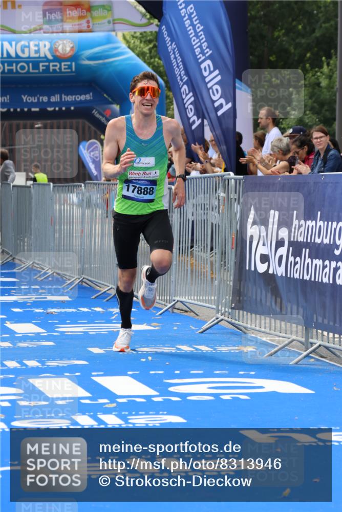 29.06.2025 - hella hamburg halbmarathon Strokosch-Dieckow http://msf.ph/oto/8313946 29.06.2025 10:10:58 Ziel 46, 17888 meine-sportfotos.de