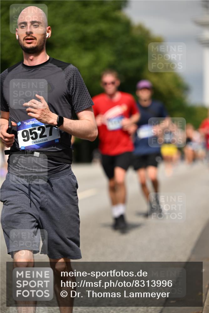 29.06.2025 - hella hamburg halbmarathon Dr. Thomas Lammeyer http://msf.ph/oto/8313996 29.06.2025 10:17:11 Kennedybrücke 1007, 1328, 1859, 2961, 3218, 3729, 4187, 4554, 4950, 5597, 5598, 6026, 7346, 8115, 8279, 8913, 9128, 9527, 10581 meine-sportfotos.de