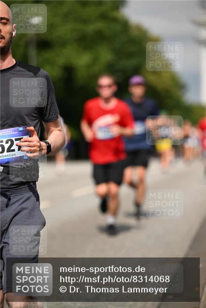 29.06.2025 - hella hamburg halbmarathon Dr. Thomas Lammeyer http://msf.ph/oto/8314068 29.06.2025 10:17:11 Kennedybrücke 1007, 1328, 1859, 2961, 3218, 3729, 4187, 4554, 4950, 5597, 5598, 6026, 7346, 8115, 8279, 8913, 9128, 9527, 10581 meine-sportfotos.de