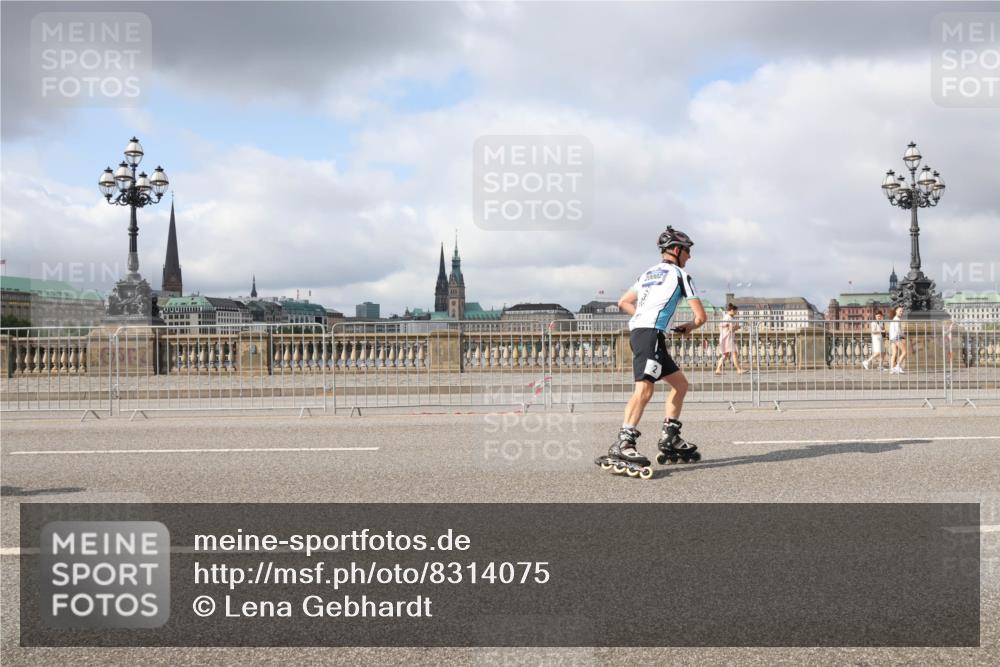 29.06.2025 - hella hamburg halbmarathon Lena Gebhardt http://msf.ph/oto/8314075 29.06.2025 09:07:10 Lombardsbrücke  meine-sportfotos.de