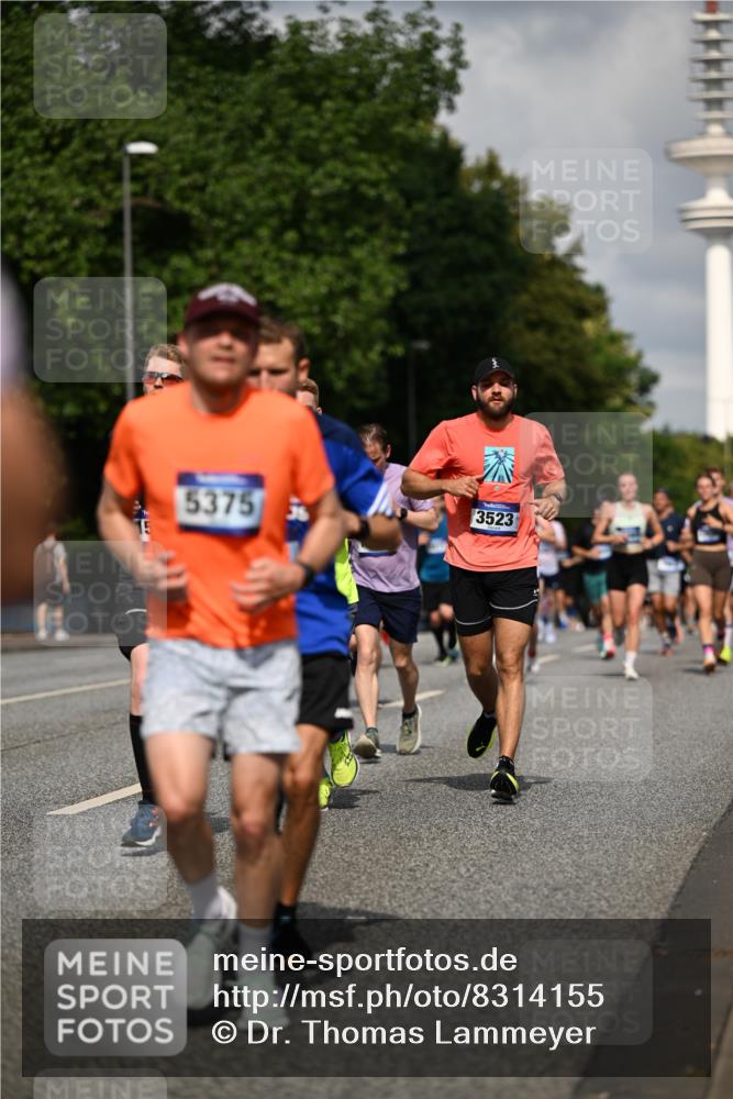 29.06.2025 - hella hamburg halbmarathon Dr. Thomas Lammeyer http://msf.ph/oto/8314155 29.06.2025 09:55:02 Kennedybrücke 1136, 1570, 1903, 1912, 1920, 1941, 2972, 3523, 3700, 3947, 4297, 4759, 4843, 4854, 4865, 4999, 5275, 5375, 5410, 6593, 7092, 7105, 7363, 7378, 7693, 7962, 8346, 8871, 9114, 9262, 9364, 9371, 9380, 9755, 9885, 10193, 10375, 10669, 11417 meine-sportfotos.de