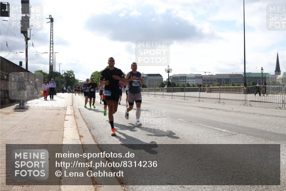 29.06.2025 - hella hamburg halbmarathon Lena Gebhardt http://msf.ph/oto/8314236 29.06.2025 09:47:21 Lombardsbrücke 3783, 11806, 16075, 5961, 1002, 1053, 1217, 1396, 1407, 1411, 1577, 1910, 1959, 2121, 2228, 2404, 2563, 2774, 2836, 2851, 3005, 3783, 3790, 3935, 4246, 4740, 5193, 5660, 5923, 5961, 6032, 6305, 6473, 6915, 7080, 7831, 7867, 7972, 8323, 8366, 8395, 9171, 9376, 9508, 9519, 10771, 11055, 11370, 11806, 11898, 12137, 12204, 12704, 12751, 13029, 13148, 13729, 13771, 13972, 13991, 14069, 14385, 14459, 16123, 17154, 18419 meine-sportfotos.de