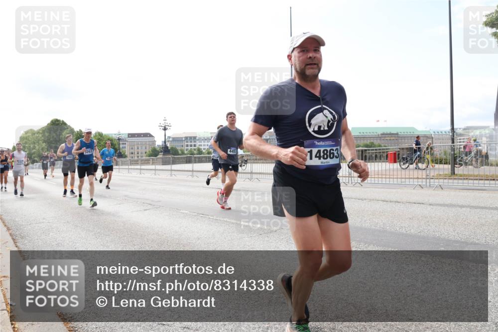 29.06.2025 - hella hamburg halbmarathon Lena Gebhardt http://msf.ph/oto/8314338 29.06.2025 10:12:28 Lombardsbrücke 3262, 2964, 4453, 5164, 14863, 1062, 1249, 1610, 1785, 1790, 1850, 1851, 1939, 2531, 2661, 2891, 2963, 2964, 3182, 3248, 3262, 3746, 4453, 4499, 4554, 5150, 5166, 5176, 5597, 5598, 6822, 6871, 6966, 7014, 7474, 7907, 8917, 8971, 9253, 9254, 9405, 9705, 10581, 10685, 11509, 11525, 11581, 12456, 13171, 13566, 13816, 14060, 14196, 14313, 14540, 14863, 14868, 14869, 15137, 15369, 16379, 16473, 16826, 16911, 16976, 17994, 18178, 18429, 18493, 18655 meine-sportfotos.de