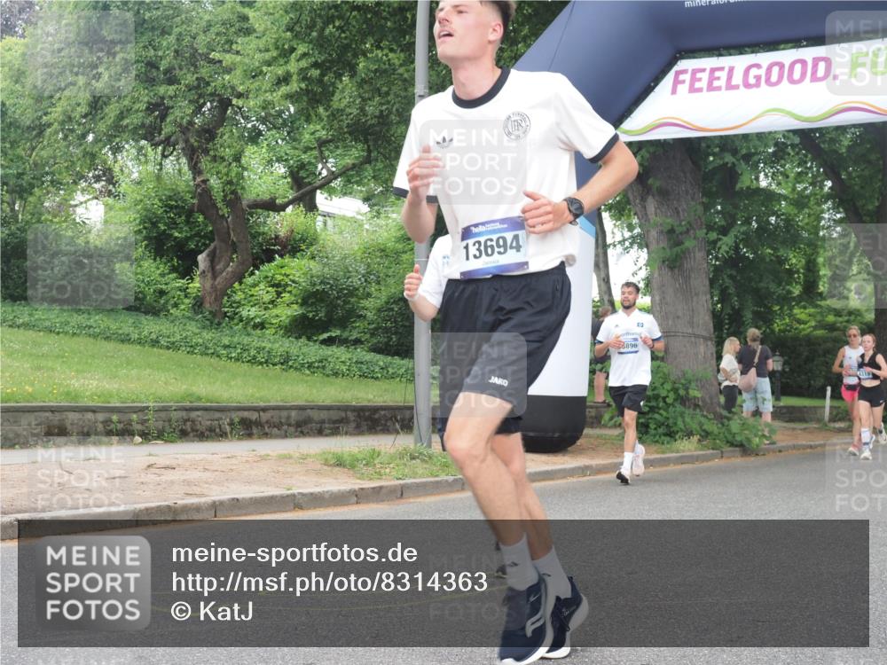 29.06.2025 - hella hamburg halbmarathon KatJ http://msf.ph/oto/8314363 29.06.2025 10:45:09 Zwischen KM18-KM19 2606 meine-sportfotos.de