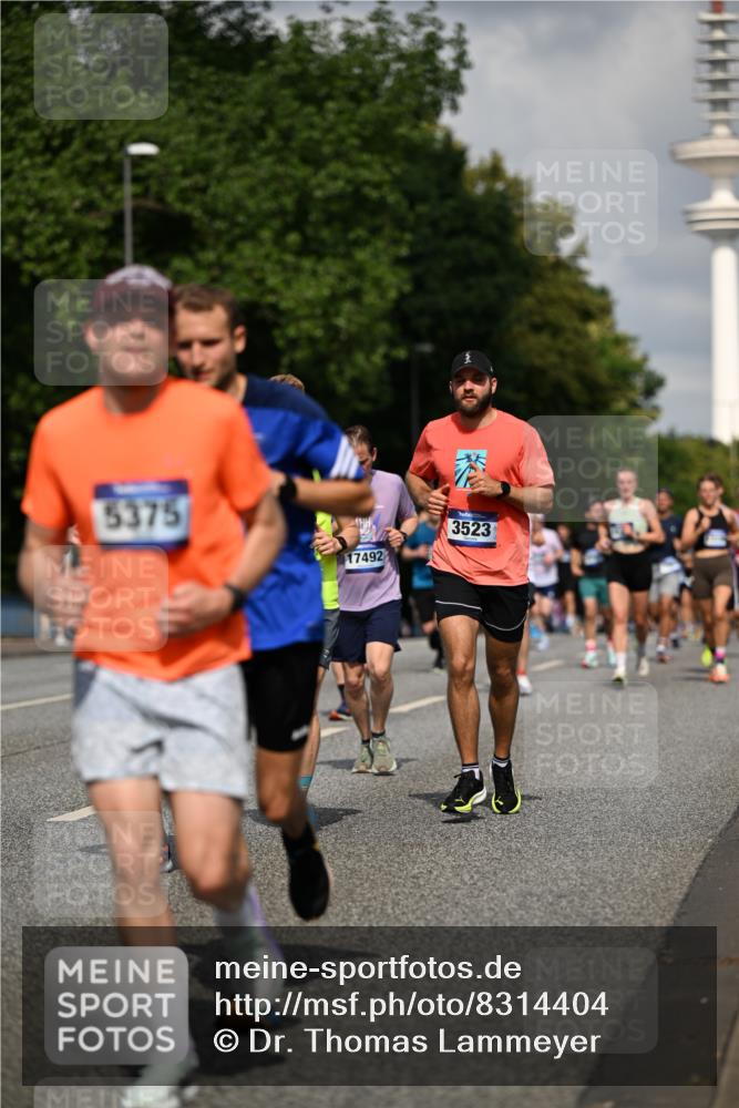 29.06.2025 - hella hamburg halbmarathon Dr. Thomas Lammeyer http://msf.ph/oto/8314404 29.06.2025 09:55:02 Kennedybrücke 1136, 1570, 1903, 1912, 1920, 1941, 2972, 3523, 3700, 3947, 4297, 4759, 4843, 4854, 4865, 4999, 5275, 5375, 5410, 6593, 7092, 7105, 7363, 7378, 7693, 7962, 8346, 8871, 9114, 9262, 9364, 9371, 9380, 9755, 9885, 10193, 10375, 10669, 11417 meine-sportfotos.de