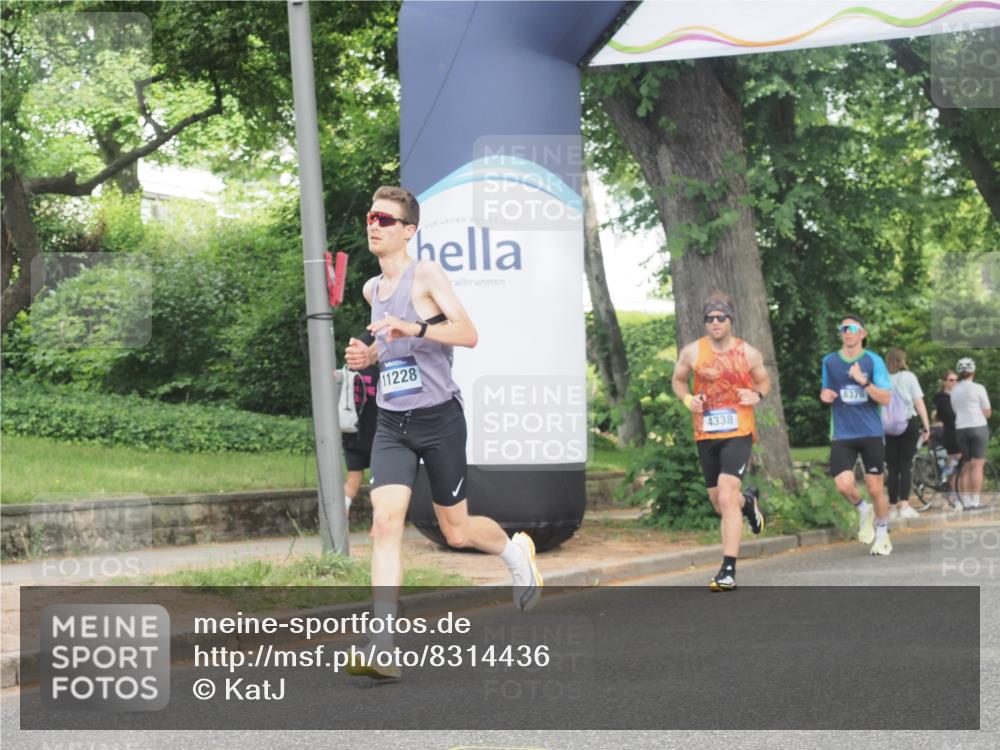 29.06.2025 - hella hamburg halbmarathon KatJ http://msf.ph/oto/8314436 29.06.2025 10:15:41 Zwischen KM18-KM19 4338 meine-sportfotos.de
