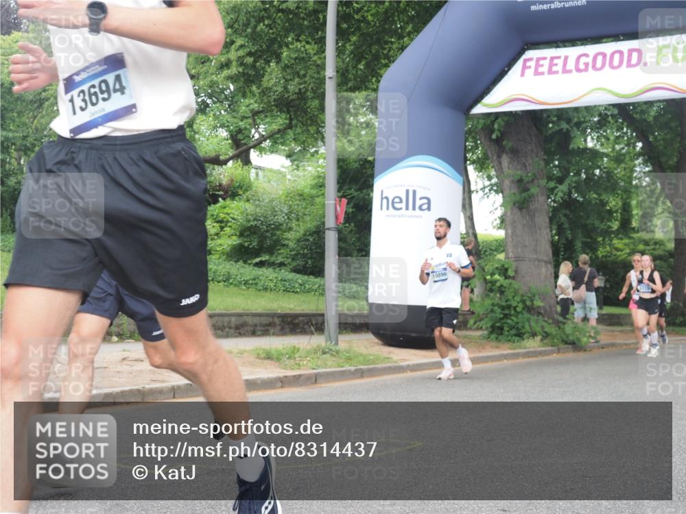 29.06.2025 - hella hamburg halbmarathon KatJ http://msf.ph/oto/8314437 29.06.2025 10:45:10 Zwischen KM18-KM19 2606, 4319 meine-sportfotos.de