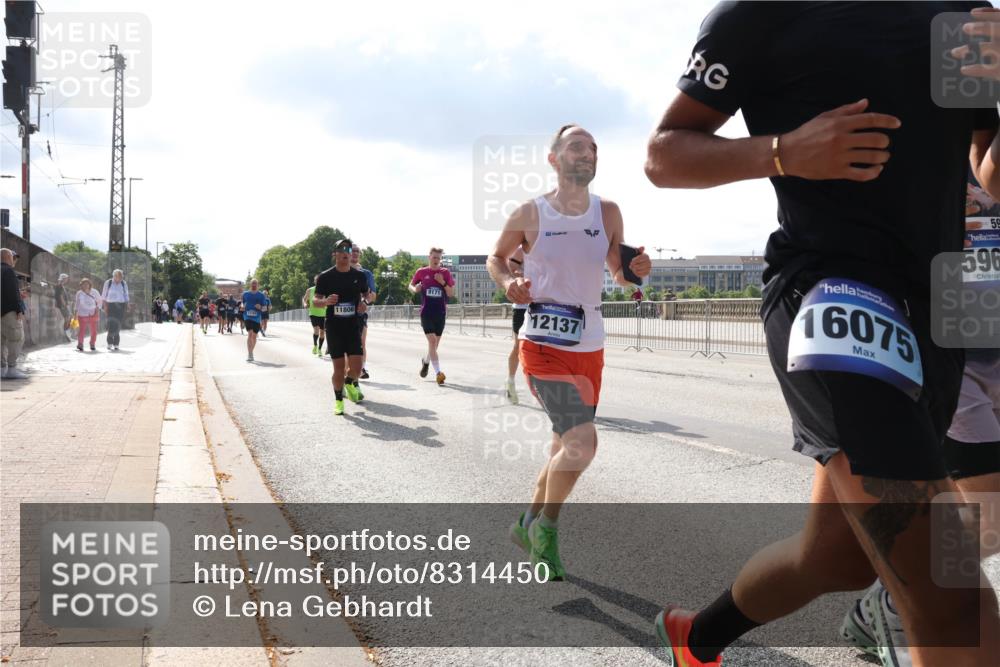 29.06.2025 - hella hamburg halbmarathon Lena Gebhardt http://msf.ph/oto/8314450 29.06.2025 09:47:22 Lombardsbrücke 11806, 9171, 12137, 16075, 59, 596, 1002, 1053, 1217, 1396, 1407, 1411, 1577, 1910, 1959, 2121, 2228, 2404, 2563, 2774, 2836, 2851, 3005, 3783, 3790, 3935, 4246, 4740, 5193, 5923, 5961, 6032, 6305, 6473, 6915, 7080, 7831, 7867, 7972, 8084, 8323, 8366, 8395, 9171, 9376, 9508, 9519, 10771, 11019, 11055, 11370, 11559, 11806, 11898, 12137, 12204, 12704, 12751, 13029, 13148, 13419, 13771, 13972, 13991, 14069, 14385, 14459, 16123, 17154, 18419 meine-sportfotos.de