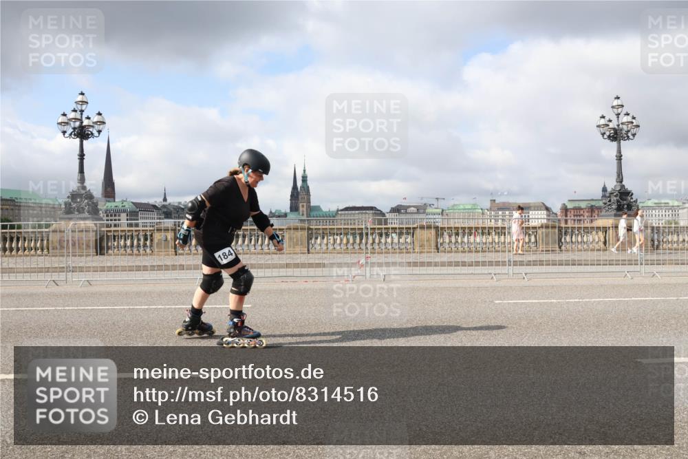 29.06.2025 - hella hamburg halbmarathon Lena Gebhardt http://msf.ph/oto/8314516 29.06.2025 09:07:11 Lombardsbrücke 184 meine-sportfotos.de