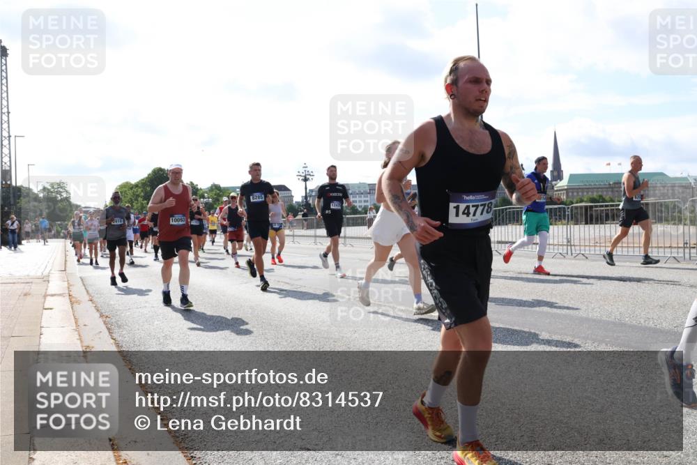 29.06.2025 - hella hamburg halbmarathon Lena Gebhardt http://msf.ph/oto/8314537 29.06.2025 09:59:56 Lombardsbrücke 2910, 10093, 8285, 12479, 14778, 1006, 1125, 1239, 1264, 1334, 1366, 1642, 1834, 1914, 1955, 2099, 2159, 2348, 2364, 2391, 2432, 2447, 2582, 2584, 2630, 2676, 2677, 2910, 3181, 3279, 3668, 3836, 3898, 4013, 4231, 4426, 4632, 4772, 4796, 4837, 5015, 5134, 5272, 5277, 5341, 6174, 6201, 6202, 6414, 6415, 6462, 6581, 6587, 8330, 8520, 8846, 9142, 9488, 9907, 9984, 10031, 11039, 11568, 11844 meine-sportfotos.de