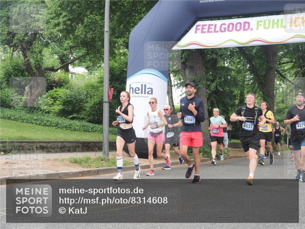 29.06.2025 - hella hamburg halbmarathon KatJ http://msf.ph/oto/8314608 29.06.2025 10:45:13 Zwischen KM18-KM19 4319, 4379, 6531 meine-sportfotos.de