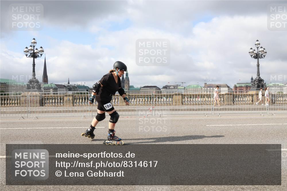 29.06.2025 - hella hamburg halbmarathon Lena Gebhardt http://msf.ph/oto/8314617 29.06.2025 09:07:12 Lombardsbrücke 184 meine-sportfotos.de