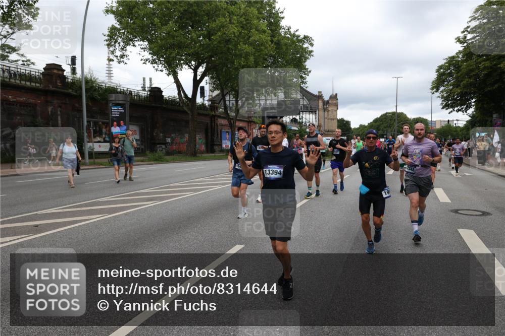 29.06.2025 - hella hamburg halbmarathon Yannick Fuchs http://msf.ph/oto/8314644 29.06.2025 10:50:43 20KM 1485, 1583, 1955, 2034, 2741, 3413, 3435, 3836, 4940, 5033, 5418, 5492, 6399, 6416, 6835, 7716, 8393, 8542, 8652, 8669, 8825, 9488, 9727, 9820, 9884, 9907, 9934, 10133, 10212, 11083, 11212, 11590, 11612, 12014, 12348, 12440, 12523, 12590, 12712, 13394, 13666, 13750, 13863, 14139, 14369, 14408, 14678, 15097, 15145, 15431, 15695, 15712, 15726, 16113, 16257, 16261, 16470, 16634, 16679, 17617, 18208, 18652, 18719, 18899, 19091, 19184 meine-sportfotos.de