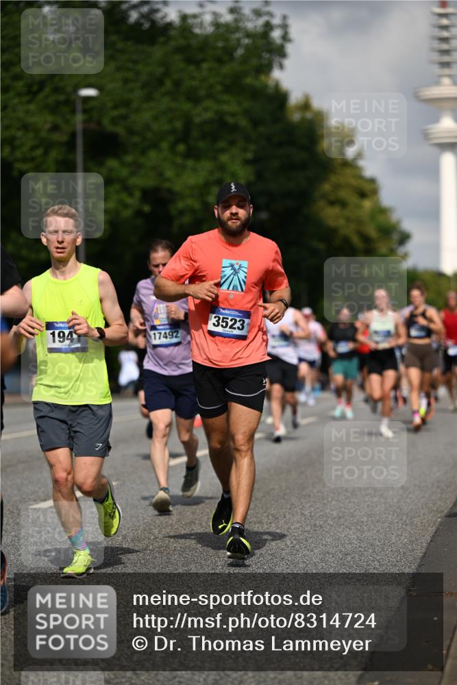 29.06.2025 - hella hamburg halbmarathon Dr. Thomas Lammeyer http://msf.ph/oto/8314724 29.06.2025 09:55:04 Kennedybrücke 1136, 1570, 1903, 1912, 1920, 1941, 2972, 3523, 3700, 4297, 4759, 4843, 4865, 4999, 5275, 5375, 5410, 6593, 7092, 7105, 7363, 7378, 7693, 7962, 8346, 8871, 9114, 9262, 9364, 9371, 9380, 9885, 10193, 10375, 10480, 10669, 11417 meine-sportfotos.de