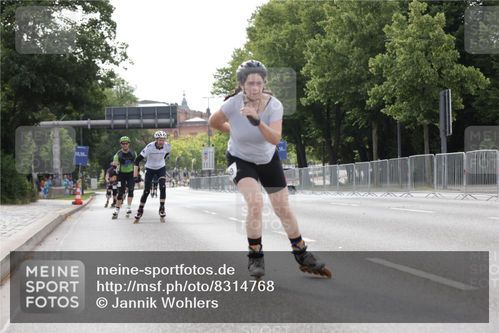 29.06.2025 - hella hamburg halbmarathon Jannik Wohlers http://msf.ph/oto/8314768 29.06.2025 08:59:24 Lombardsbrücke  meine-sportfotos.de