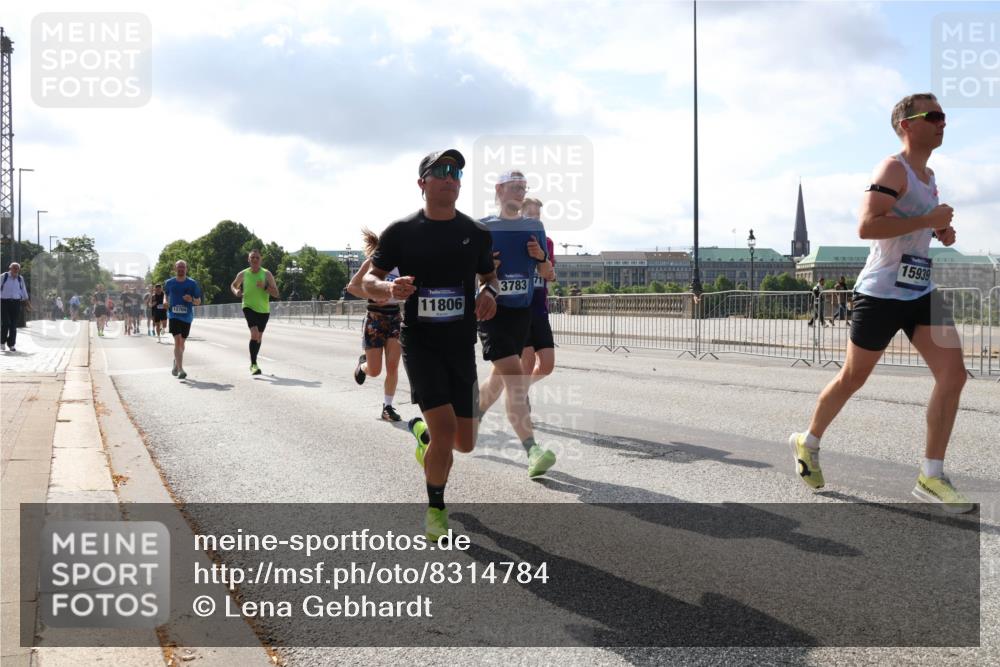 29.06.2025 - hella hamburg halbmarathon Lena Gebhardt http://msf.ph/oto/8314784 29.06.2025 09:47:24 Lombardsbrücke 12704, 11806, 378371, 15939, 1002, 1053, 1217, 1396, 1407, 1411, 1577, 1910, 1959, 2121, 2228, 2404, 2563, 2774, 2836, 2851, 3005, 3783, 3790, 3935, 4246, 4740, 5193, 5923, 5961, 6032, 6305, 6473, 6915, 7080, 7831, 7972, 8084, 8323, 8366, 8395, 9171, 9376, 9508, 9519, 10771, 11019, 11055, 11370, 11559, 11806, 11898, 12137, 12204, 12704, 12751, 13029, 13148, 13419, 13771, 13972, 13991, 14069, 14385, 14459, 16123, 17154, 18419 meine-sportfotos.de