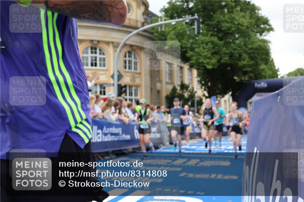29.06.2025 - hella hamburg halbmarathon Strokosch-Dieckow http://msf.ph/oto/8314808 29.06.2025 10:57:39 Ziel 1239, 1715, 1719, 1972, 2236, 2606, 2652, 4502, 5391, 5457, 5458, 7833, 10133, 12440, 12774, 13523, 14571, 14737, 14951, 15217, 15220, 16418, 17201, 17455, 17769, 17814, 18388, 18508, 18727, 18985 meine-sportfotos.de