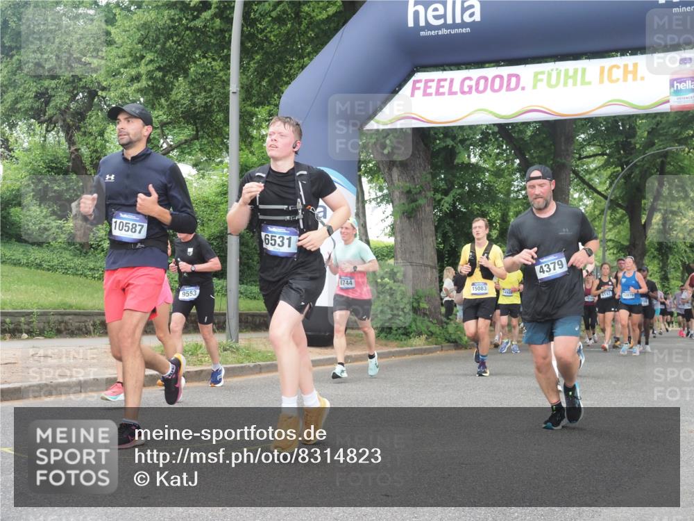 29.06.2025 - hella hamburg halbmarathon KatJ http://msf.ph/oto/8314823 29.06.2025 10:45:14 Zwischen KM18-KM19 4319, 4379, 6531, 8744 meine-sportfotos.de