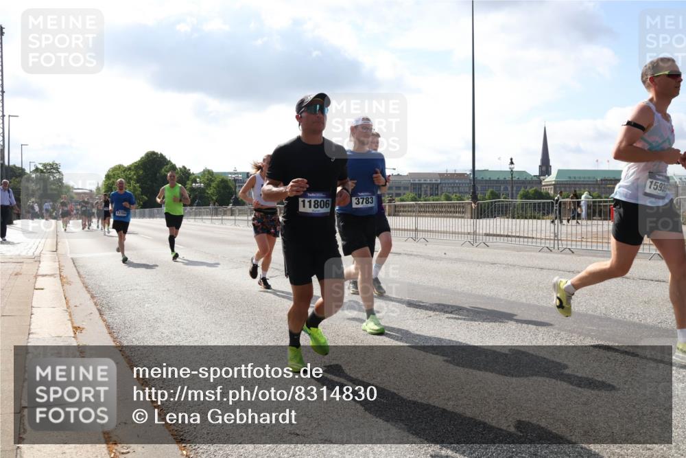29.06.2025 - hella hamburg halbmarathon Lena Gebhardt http://msf.ph/oto/8314830 29.06.2025 09:47:24 Lombardsbrücke 12704, 11806, 3783, 15939, 1002, 1053, 1217, 1396, 1407, 1411, 1577, 1910, 1959, 2121, 2228, 2404, 2563, 2774, 2836, 2851, 3005, 3783, 3790, 3935, 4246, 4740, 5193, 5923, 5961, 6032, 6305, 6473, 6915, 7080, 7831, 7972, 8084, 8323, 8366, 8395, 9171, 9376, 9508, 9519, 10771, 11019, 11055, 11370, 11559, 11806, 11898, 12137, 12204, 12704, 12751, 13029, 13148, 13419, 13771, 13972, 13991, 14069, 14385, 14459, 16123, 17154, 18419 meine-sportfotos.de