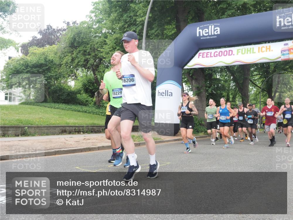 29.06.2025 - hella hamburg halbmarathon KatJ http://msf.ph/oto/8314987 29.06.2025 10:45:16 Zwischen KM18-KM19 4319, 4379, 4708, 6138, 6147, 6531, 8744 meine-sportfotos.de