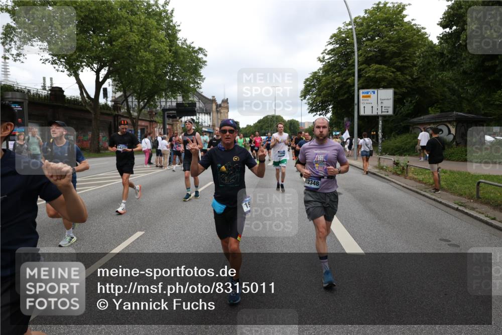 29.06.2025 - hella hamburg halbmarathon Yannick Fuchs http://msf.ph/oto/8315011 29.06.2025 10:50:44 20KM 1485, 1583, 1955, 2034, 2741, 3413, 3435, 3836, 4940, 5033, 5418, 5492, 6399, 6416, 6835, 7716, 8393, 8542, 8652, 8669, 8825, 9488, 9727, 9820, 9884, 9907, 9934, 10133, 10212, 11083, 11212, 11590, 11612, 12014, 12348, 12440, 12523, 12590, 12712, 13394, 13666, 13750, 13863, 14139, 14369, 14408, 14678, 15097, 15145, 15431, 15695, 15712, 15726, 16113, 16257, 16261, 16470, 16634, 17617, 17779, 18208, 18652, 18719, 18899, 19091, 19184 meine-sportfotos.de