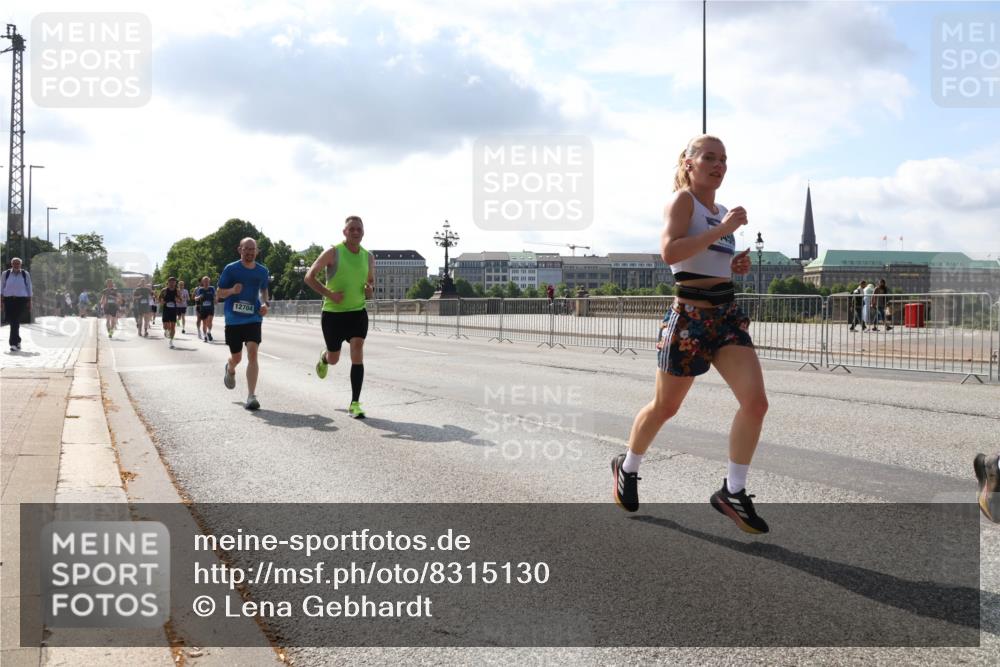 29.06.2025 - hella hamburg halbmarathon Lena Gebhardt http://msf.ph/oto/8315130 29.06.2025 09:47:25 Lombardsbrücke 1002, 1053, 1217, 1396, 1407, 1411, 1577, 1910, 1959, 2121, 2228, 2404, 2563, 2774, 2836, 2851, 3005, 3783, 3790, 3935, 4246, 4740, 5193, 5923, 5961, 6032, 6305, 6473, 6915, 7080, 7831, 7972, 8084, 8323, 8366, 8395, 9171, 9376, 9508, 9519, 10771, 11019, 11055, 11370, 11559, 11806, 11898, 12137, 12204, 12704, 12751, 13029, 13148, 13419, 13771, 13972, 13991, 14069, 14385, 14459, 16123, 17154, 18419 meine-sportfotos.de