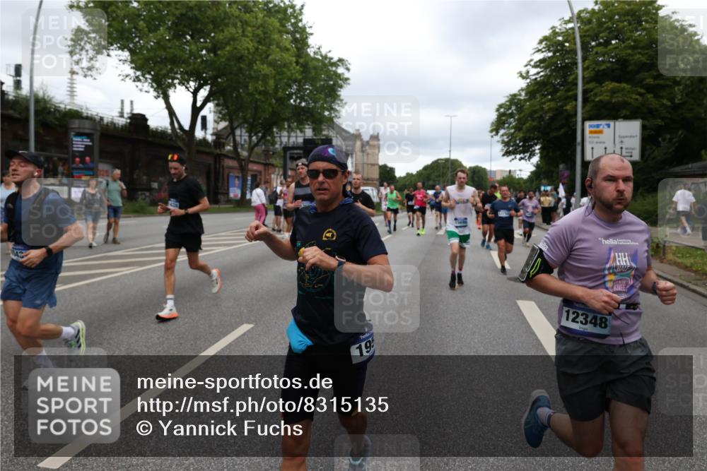 29.06.2025 - hella hamburg halbmarathon Yannick Fuchs http://msf.ph/oto/8315135 29.06.2025 10:50:44 20KM 1485, 1583, 1955, 2034, 2741, 3413, 3435, 3836, 4940, 5033, 5418, 5492, 6399, 6416, 6835, 7716, 8393, 8542, 8652, 8669, 8825, 9488, 9727, 9820, 9884, 9907, 9934, 10133, 10212, 11083, 11212, 11590, 11612, 12014, 12348, 12440, 12523, 12590, 12712, 13394, 13666, 13750, 13863, 14139, 14369, 14408, 14678, 15097, 15145, 15431, 15695, 15712, 15726, 16113, 16257, 16261, 16470, 16634, 17617, 17779, 18208, 18652, 18719, 18899, 19091, 19184 meine-sportfotos.de