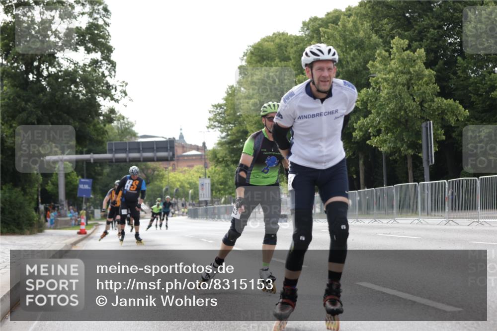 29.06.2025 - hella hamburg halbmarathon Jannik Wohlers http://msf.ph/oto/8315153 29.06.2025 08:59:27 Lombardsbrücke  meine-sportfotos.de