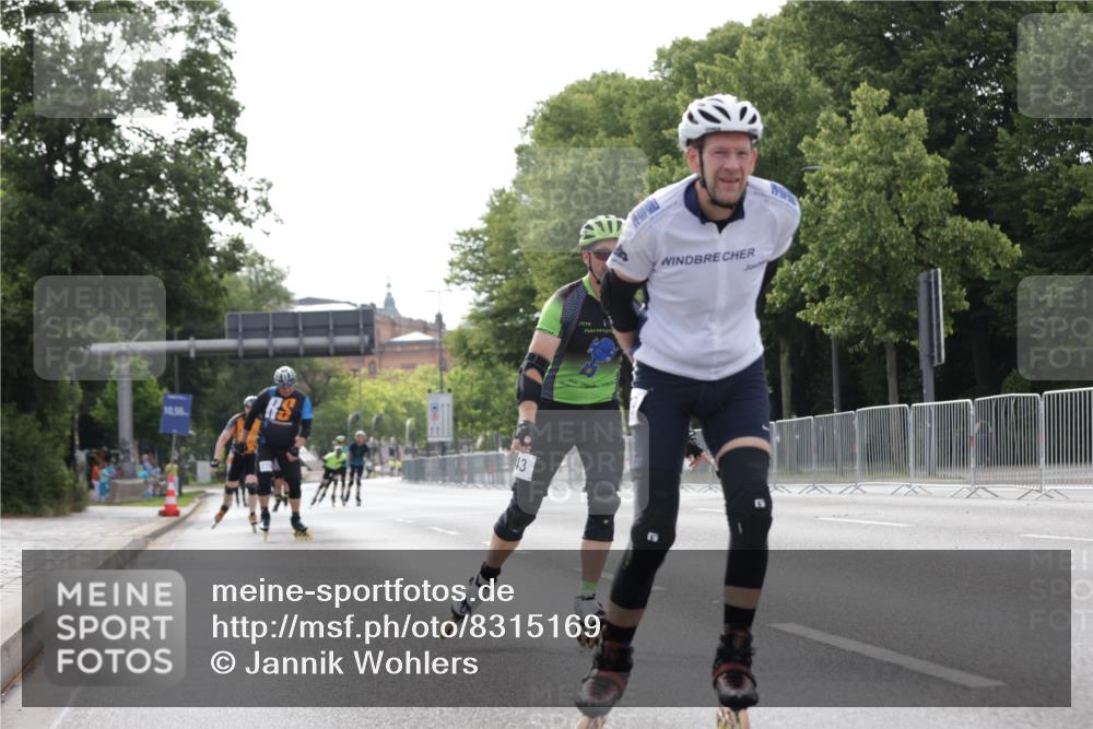29.06.2025 - hella hamburg halbmarathon Jannik Wohlers http://msf.ph/oto/8315169 29.06.2025 08:59:27 Lombardsbrücke  meine-sportfotos.de