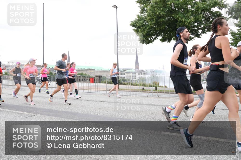 29.06.2025 - hella hamburg halbmarathon Lena Gebhardt http://msf.ph/oto/8315174 29.06.2025 10:56:47 Lombardsbrücke 9172, 3675, 893, 1047, 1113, 1207, 2143, 2307, 2871, 2887, 2915, 2932, 2991, 3348, 3387, 3418, 3438, 3470, 3485, 3516, 3517, 3520, 3614, 3675, 3676, 3953, 3987, 4094, 4118, 4568, 4569, 4773, 5237, 5438, 5589, 5693, 5757, 5911, 5944, 6284, 6348, 6349, 6690, 6981, 7090, 7307, 7381, 7416, 7417, 7711, 7964, 8108, 8150, 8197, 8546, 8606, 8766, 8939, 8943, 9172, 9210, 9298, 9299, 9383, 9910, 9948, 9953, 10555, 10569, 10571 meine-sportfotos.de