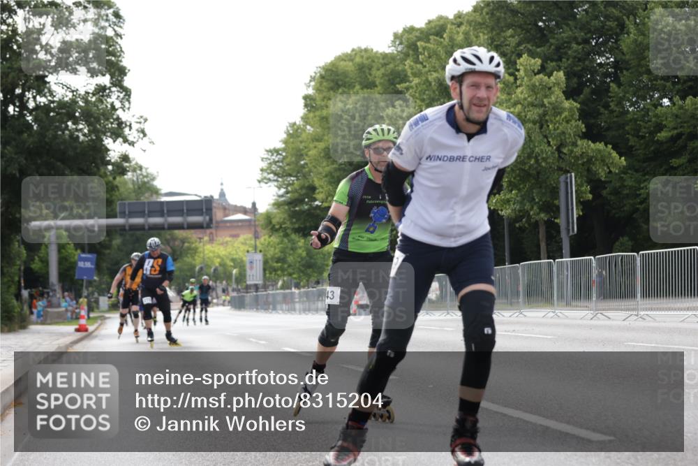 29.06.2025 - hella hamburg halbmarathon Jannik Wohlers http://msf.ph/oto/8315204 29.06.2025 08:59:27 Lombardsbrücke  meine-sportfotos.de