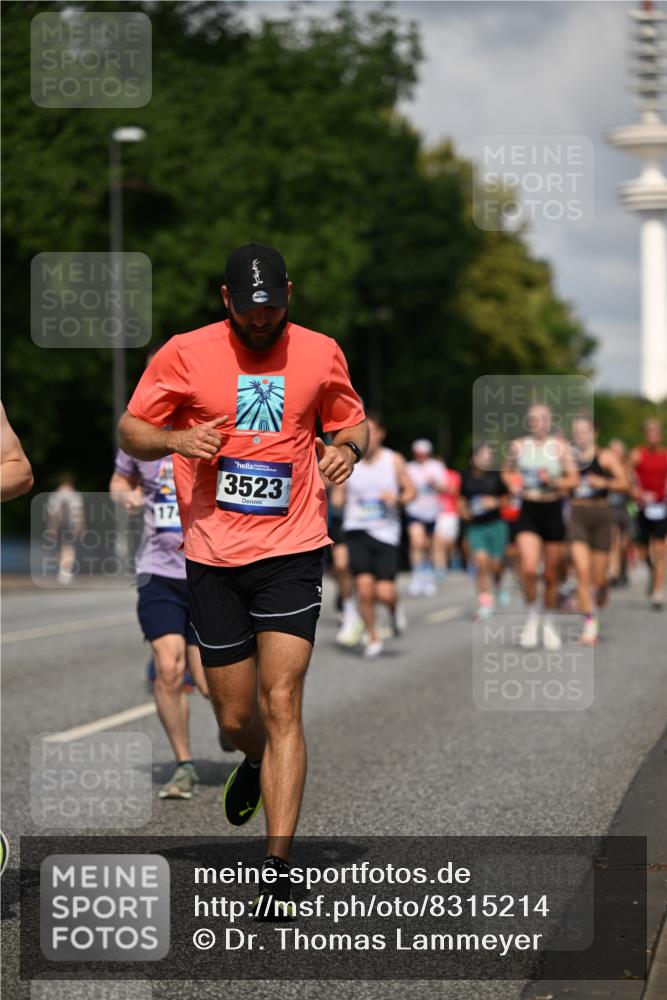 29.06.2025 - hella hamburg halbmarathon Dr. Thomas Lammeyer http://msf.ph/oto/8315214 29.06.2025 09:55:04 Kennedybrücke 1136, 1570, 1903, 1912, 1920, 1941, 2972, 3523, 3700, 4297, 4759, 4843, 4865, 4999, 5275, 5375, 5410, 6593, 7092, 7105, 7363, 7378, 7693, 7962, 8346, 8871, 9114, 9262, 9364, 9371, 9380, 9885, 10193, 10375, 10480, 10669, 11417 meine-sportfotos.de