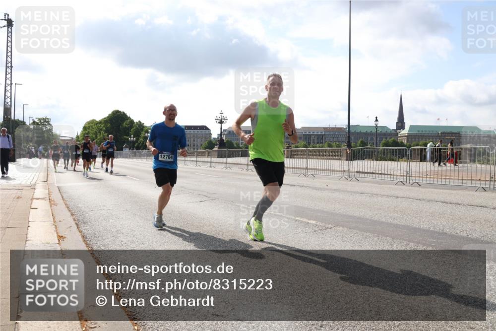 29.06.2025 - hella hamburg halbmarathon Lena Gebhardt http://msf.ph/oto/8315223 29.06.2025 09:47:26 Lombardsbrücke 12704, 1002, 1217, 1396, 1407, 1411, 1577, 1910, 1959, 2121, 2228, 2404, 2563, 2774, 2836, 2851, 3005, 3783, 3790, 3935, 4246, 4740, 5193, 5923, 5961, 6032, 6305, 6473, 6915, 7831, 7972, 8084, 8323, 8366, 8395, 9171, 9376, 9508, 9519, 10771, 11019, 11055, 11370, 11559, 11806, 12137, 12204, 12704, 12751, 13029, 13148, 13419, 13771, 13972, 13991, 14069, 14385, 14459, 16123, 17154, 18419 meine-sportfotos.de