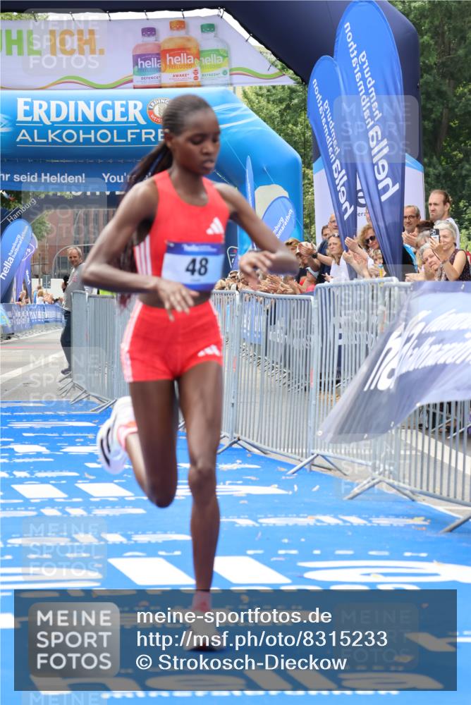 29.06.2025 - hella hamburg halbmarathon Strokosch-Dieckow http://msf.ph/oto/8315233 29.06.2025 10:10:08 Ziel 48 meine-sportfotos.de