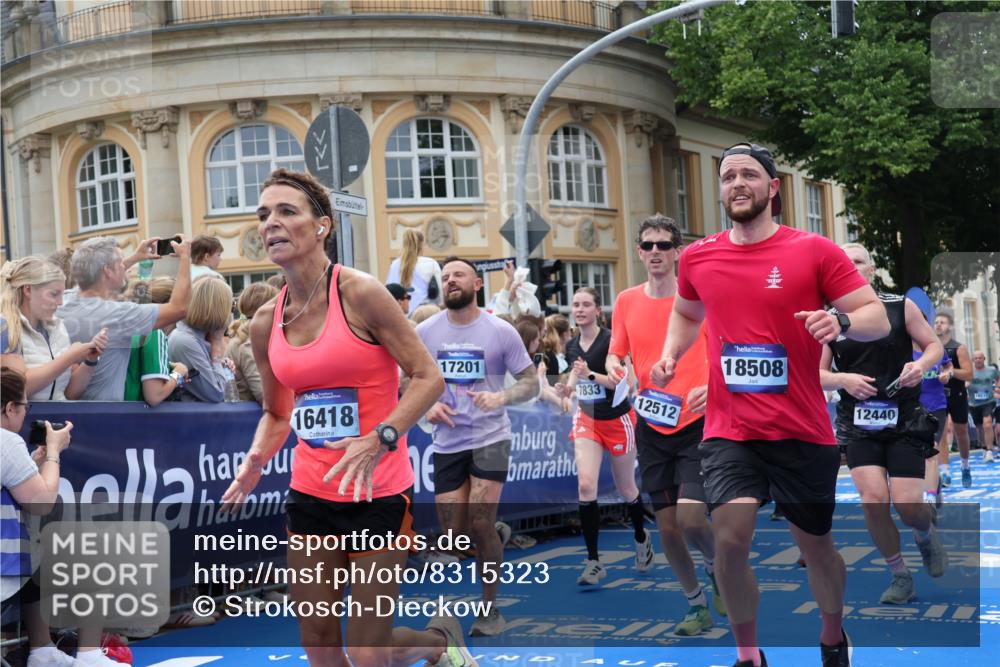 29.06.2025 - hella hamburg halbmarathon Strokosch-Dieckow http://msf.ph/oto/8315323 29.06.2025 10:57:46 Ziel 1715, 1719, 1972, 2034, 2806, 2883, 5391, 7138, 7269, 7833, 9820, 10133, 10599, 10703, 12440, 12523, 12774, 13376, 13523, 14737, 15217, 16418, 16517, 17201, 17455, 17543, 18388, 18492, 18508, 18727, 18985 meine-sportfotos.de