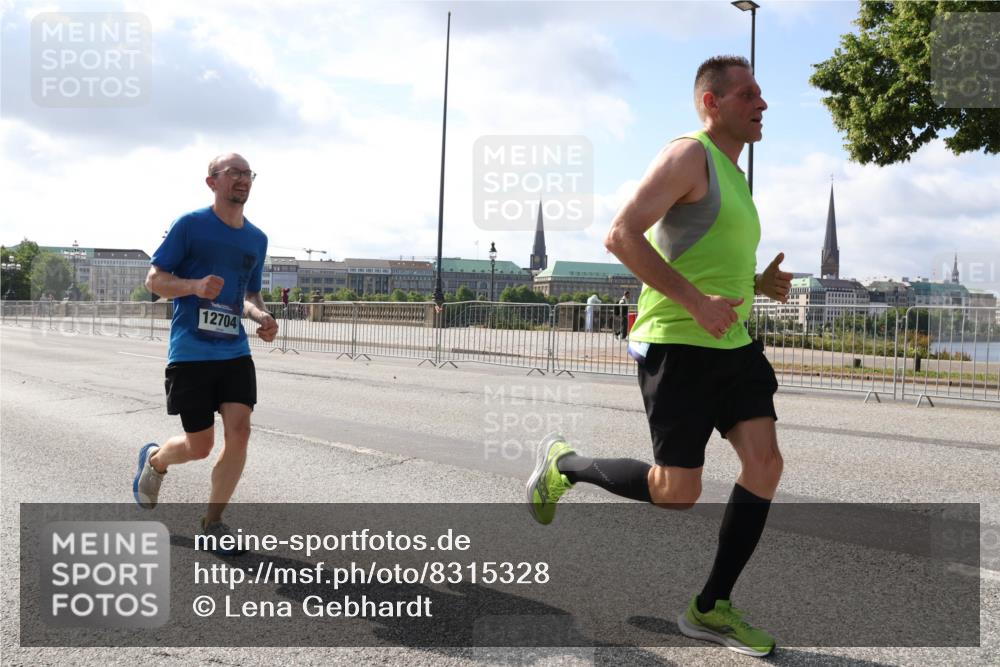 29.06.2025 - hella hamburg halbmarathon Lena Gebhardt http://msf.ph/oto/8315328 29.06.2025 09:47:26 Lombardsbrücke 12704, 1002, 1217, 1396, 1407, 1411, 1577, 1910, 1959, 2121, 2228, 2404, 2563, 2774, 2836, 2851, 3005, 3783, 3790, 3935, 4246, 4740, 5193, 5923, 5961, 6032, 6305, 6473, 6915, 7831, 7972, 8084, 8323, 8366, 8395, 9171, 9376, 9508, 9519, 10771, 11019, 11055, 11370, 11559, 11806, 12137, 12204, 12704, 12751, 13029, 13148, 13419, 13771, 13972, 13991, 14069, 14385, 14459, 16123, 17154, 18419 meine-sportfotos.de
