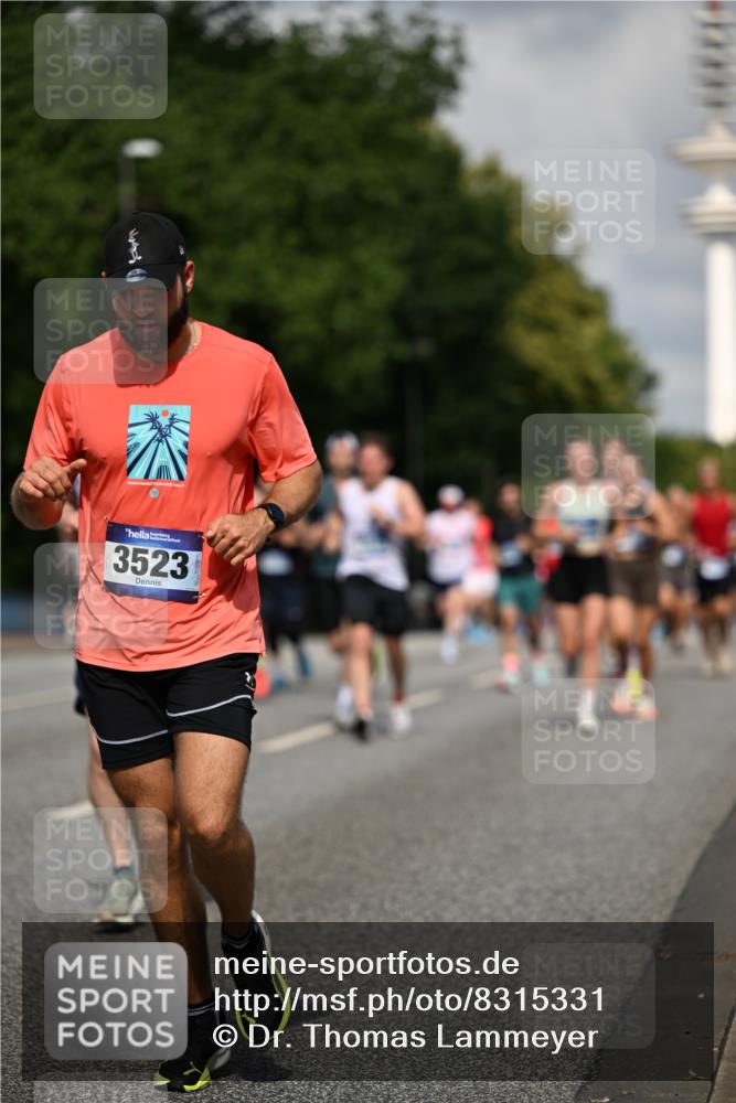 29.06.2025 - hella hamburg halbmarathon Dr. Thomas Lammeyer http://msf.ph/oto/8315331 29.06.2025 09:55:05 Kennedybrücke 1136, 1570, 1903, 1912, 1920, 1941, 2972, 3523, 3700, 4297, 4759, 4843, 4865, 4999, 5275, 5375, 5410, 7092, 7105, 7363, 7378, 7693, 7962, 8346, 8871, 9114, 9262, 9364, 9371, 9380, 9885, 10193, 10375, 10480, 10669, 11417 meine-sportfotos.de