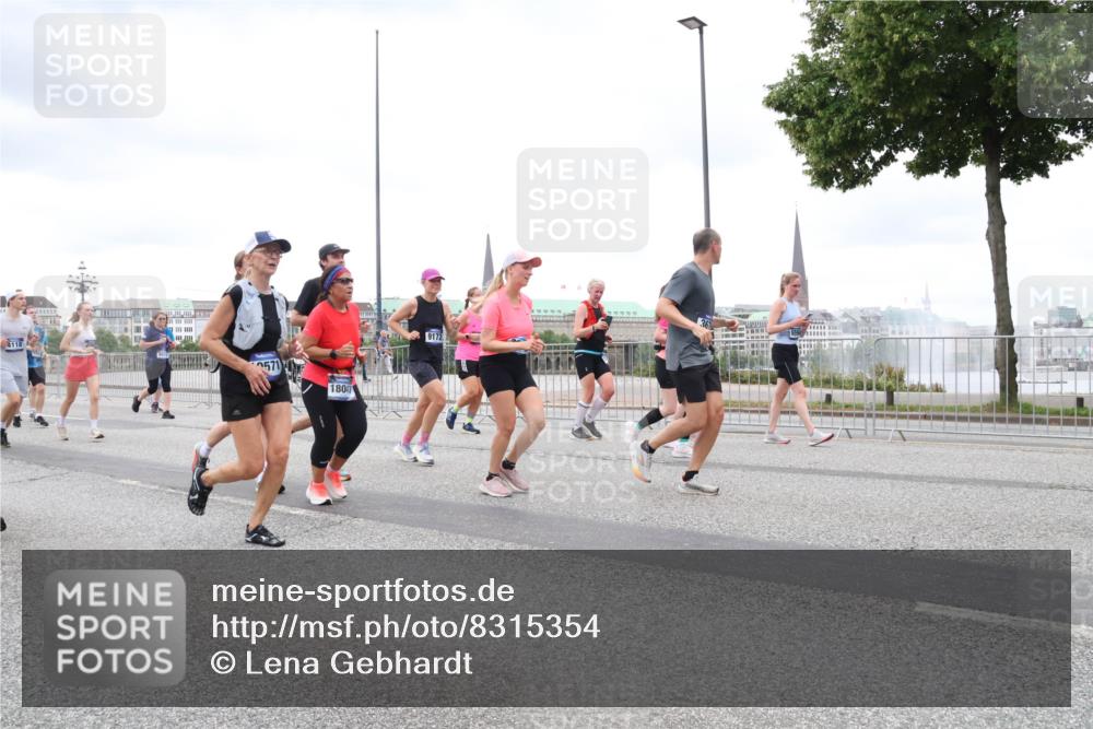 29.06.2025 - hella hamburg halbmarathon Lena Gebhardt http://msf.ph/oto/8315354 29.06.2025 10:56:47 Lombardsbrücke 4118, 571, 18047, 9172, 1047, 1113, 1207, 2143, 2307, 2871, 2887, 2915, 2932, 2991, 3348, 3387, 3418, 3438, 3470, 3485, 3516, 3517, 3520, 3614, 3675, 3676, 3953, 3987, 4094, 4118, 4568, 4569, 4773, 5237, 5438, 5589, 5693, 5757, 5911, 5944, 6284, 6348, 6349, 6690, 6981, 7090, 7307, 7381, 7416, 7417, 7711, 7964, 8108, 8150, 8197, 8546, 8606, 8766, 8939, 8943, 9172, 9210, 9298, 9299, 9383, 9910, 9948, 9953, 10555, 10569, 10571 meine-sportfotos.de