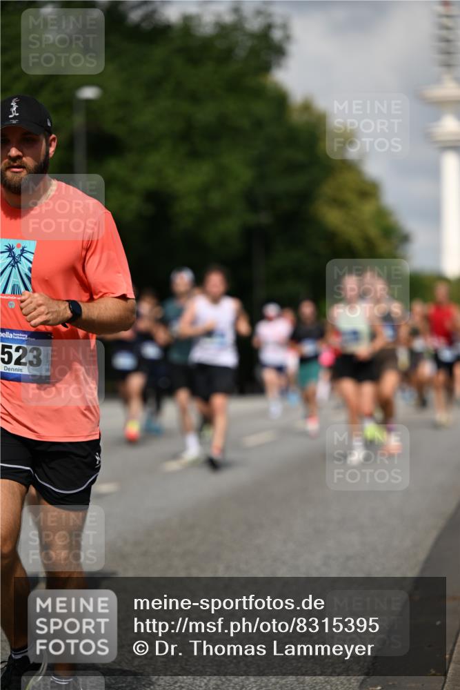29.06.2025 - hella hamburg halbmarathon Dr. Thomas Lammeyer http://msf.ph/oto/8315395 29.06.2025 09:55:05 Kennedybrücke 1136, 1570, 1903, 1912, 1920, 1941, 2972, 3523, 3700, 4297, 4759, 4843, 4865, 4999, 5275, 5375, 5410, 7092, 7105, 7363, 7378, 7693, 7962, 8346, 8871, 9114, 9262, 9364, 9371, 9380, 9885, 10193, 10375, 10480, 10669, 11417 meine-sportfotos.de