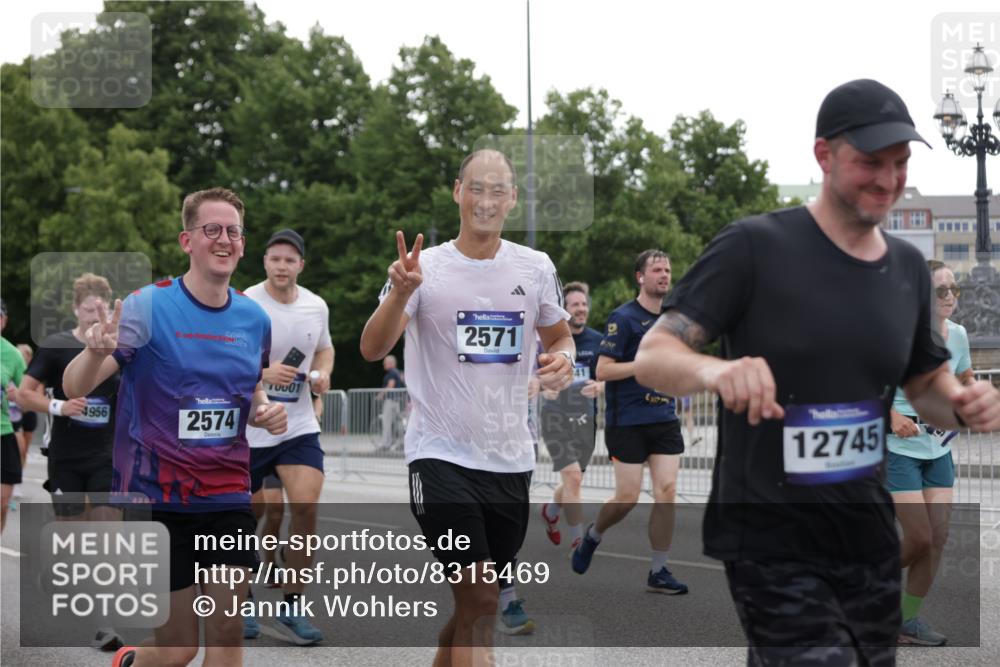 29.06.2025 - hella hamburg halbmarathon Jannik Wohlers http://msf.ph/oto/8315469 29.06.2025 10:38:49 Lombardsbrücke 1760, 1856, 1883, 2092, 2571, 2574, 2843, 2893, 2998, 3275, 3727, 3745, 4410, 4523, 4603, 4659, 4882, 6112, 6342, 6343, 6611, 7341, 7501, 7506, 7524, 7589, 7815, 8203, 8243, 8457, 9393, 9420, 9446, 9974, 9977, 10001, 10072, 10315, 10516, 10696, 10849, 11129, 11201, 11313, 11381, 11382, 11533, 11729, 12090, 12092, 12391, 12410, 12745, 13461, 13519, 13922, 14871, 14956, 15112, 15262, 15765, 16335, 16382, 16841, 16866, 16869, 16883, 16884, 17313, 17368, 17536 meine-sportfotos.de
