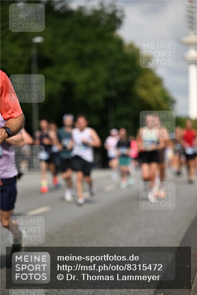 29.06.2025 - hella hamburg halbmarathon Dr. Thomas Lammeyer http://msf.ph/oto/8315472 29.06.2025 09:55:06 Kennedybrücke 1136, 1570, 1903, 1912, 1920, 1941, 2972, 3523, 3700, 4297, 4759, 4843, 4865, 4999, 5275, 5375, 5410, 7092, 7105, 7363, 7693, 7962, 8346, 8871, 9114, 9262, 9364, 9380, 10193, 10375, 10480, 10669, 11417 meine-sportfotos.de