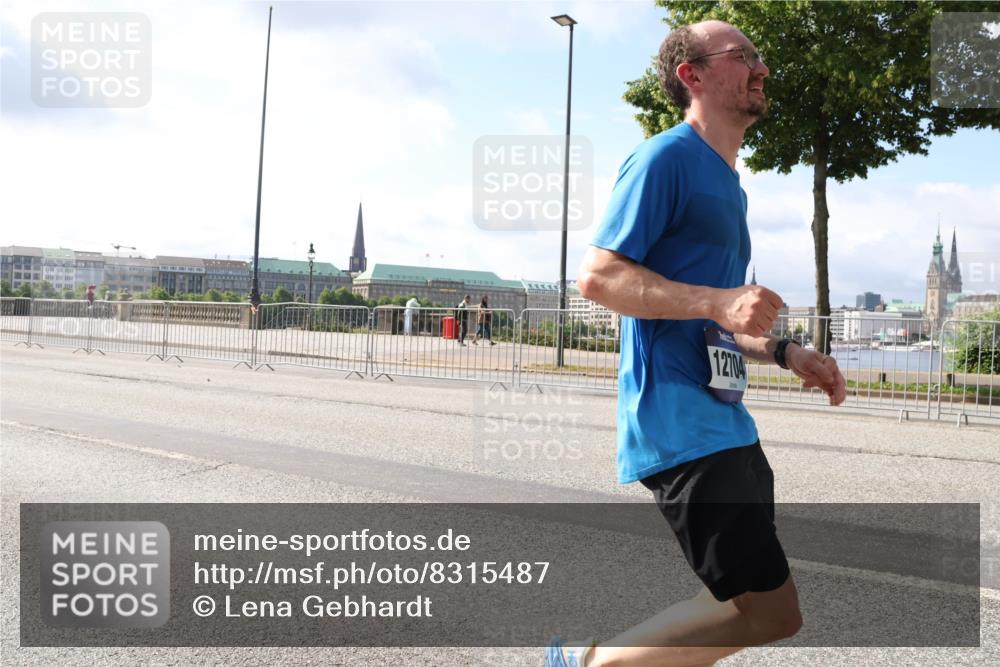29.06.2025 - hella hamburg halbmarathon Lena Gebhardt http://msf.ph/oto/8315487 29.06.2025 09:47:27 Lombardsbrücke 12704, 1002, 1217, 1396, 1407, 1411, 1910, 1959, 2121, 2228, 2404, 2563, 2774, 2836, 2851, 3005, 3783, 3790, 3935, 4246, 4740, 5193, 5923, 5961, 6032, 6305, 6473, 6915, 7831, 7972, 8084, 8366, 8395, 9171, 9376, 9508, 9519, 10771, 11019, 11055, 11370, 11559, 11806, 12137, 12204, 12704, 12751, 13029, 13148, 13419, 13771, 13972, 13991, 14069, 14385, 14459, 16123, 17154, 18419 meine-sportfotos.de